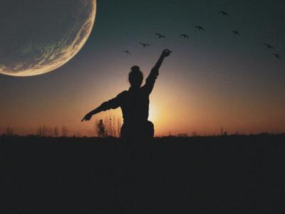 Apa Benar Kalau Bulan Dapat Kehilangan&nbsp;Cahaya?